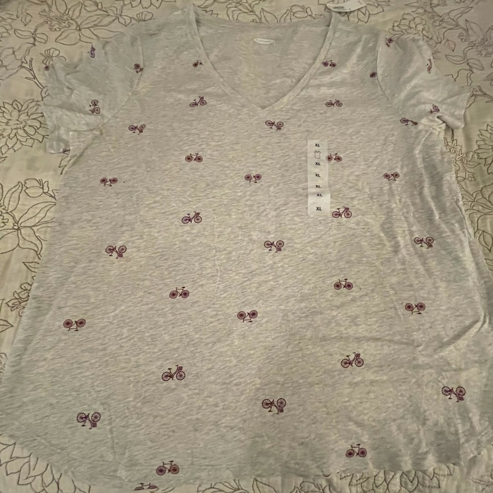 Old Navy Gray Short Sleeve Tee with Bicycle Print